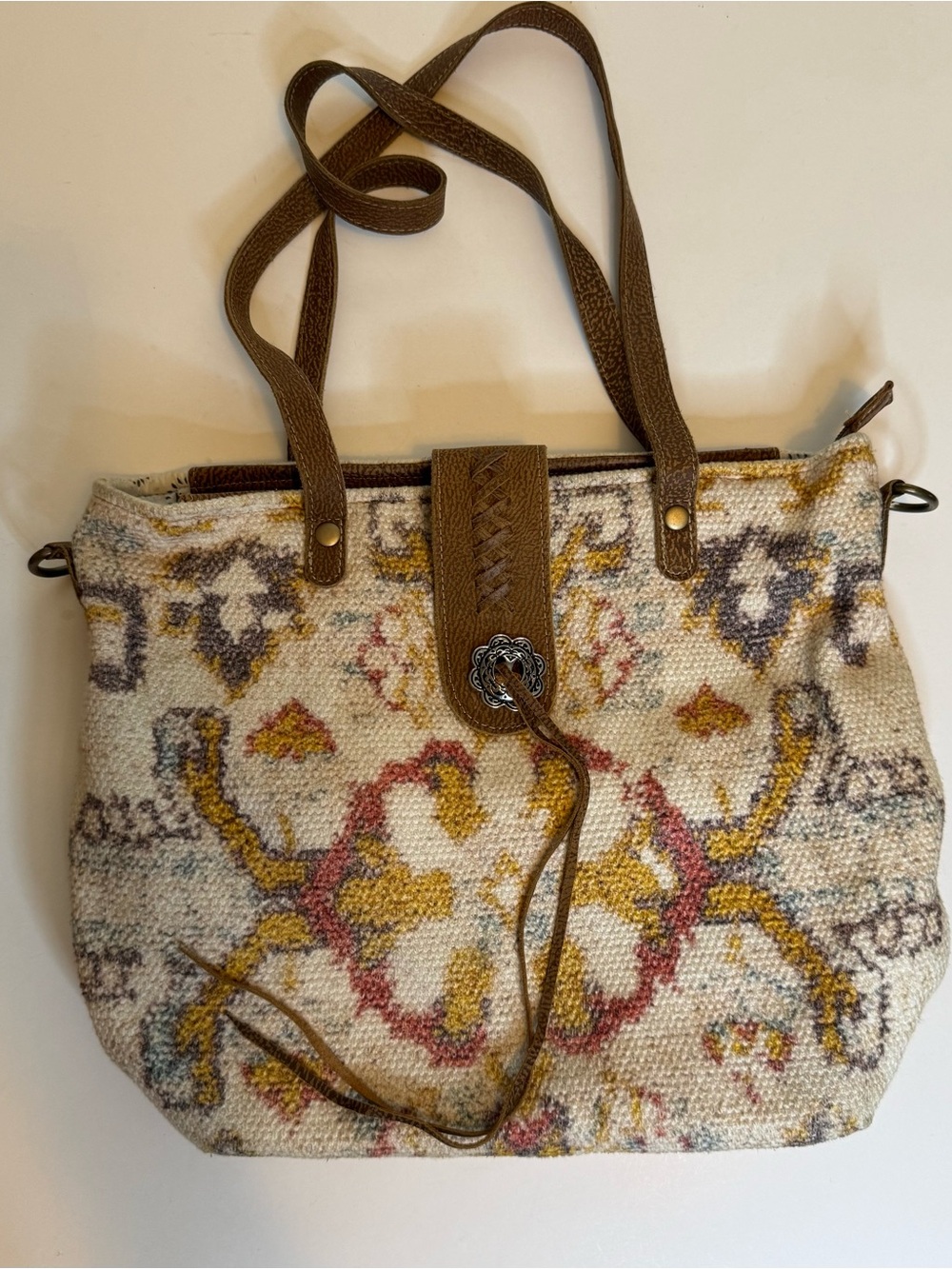 Woven Floral Pattern Shoulder Bag in Cream and Brown